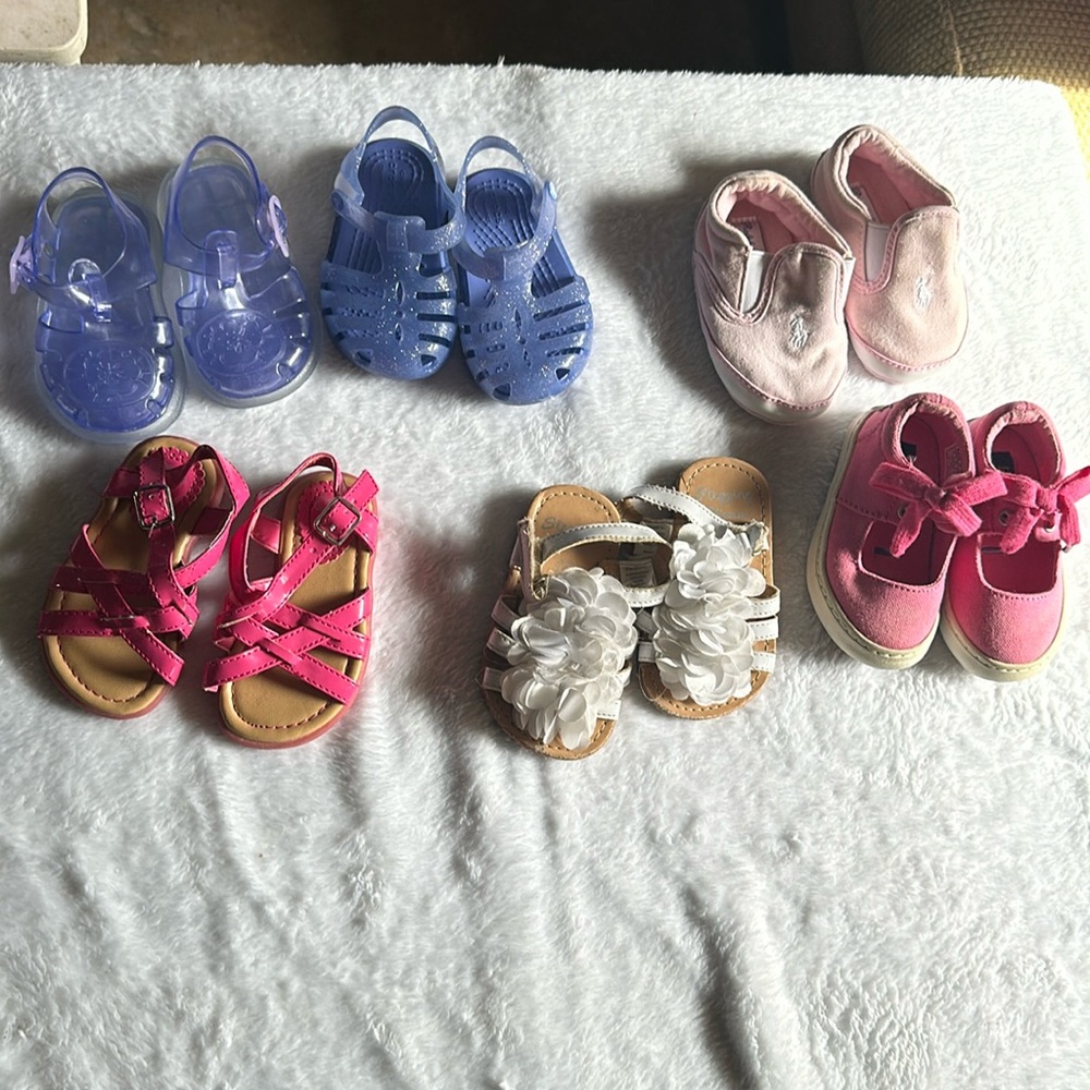 Size 4 toddler shoes crocs polo oshkosh